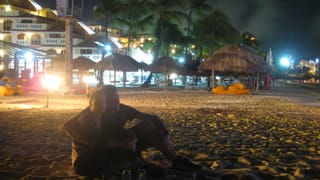 Abends mit Bier am Strand
