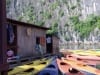 Kayaks in der Halong-Bucht