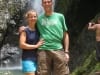 Wir beim Wasserfall